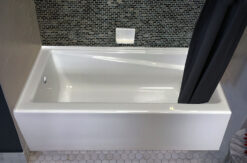 Contempra 60" x 32" Right Hand Soaker Tub Only